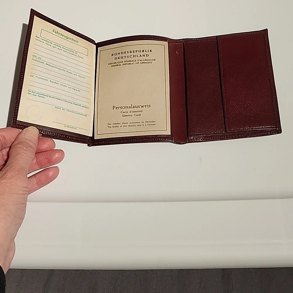 Mens Genuine Leather trifold wallet from Germany NEW